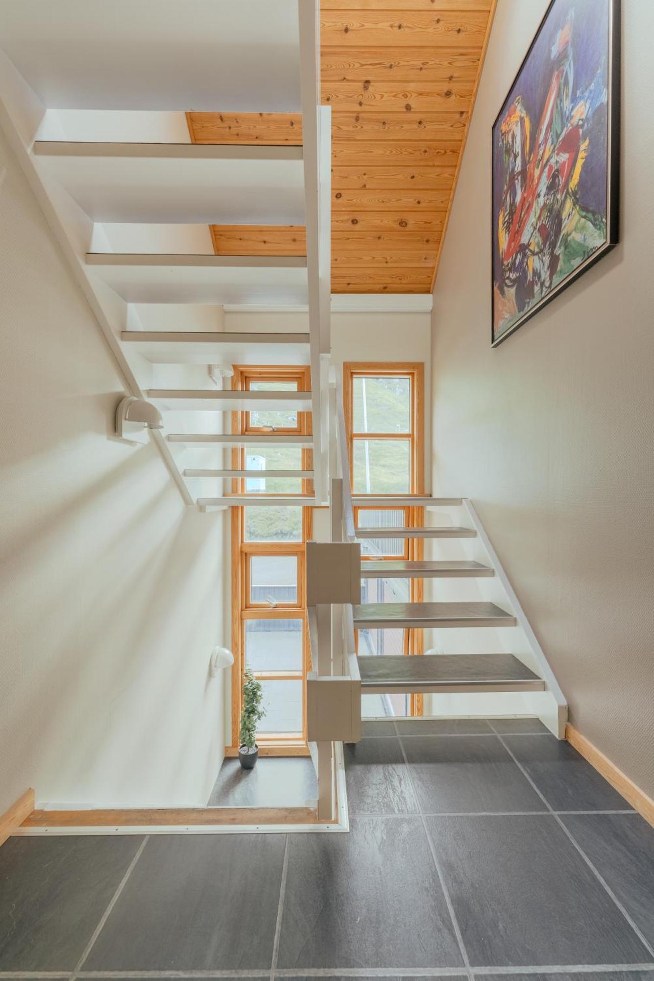 A Tromini Guesthouse Tórshavn Extérieur photo