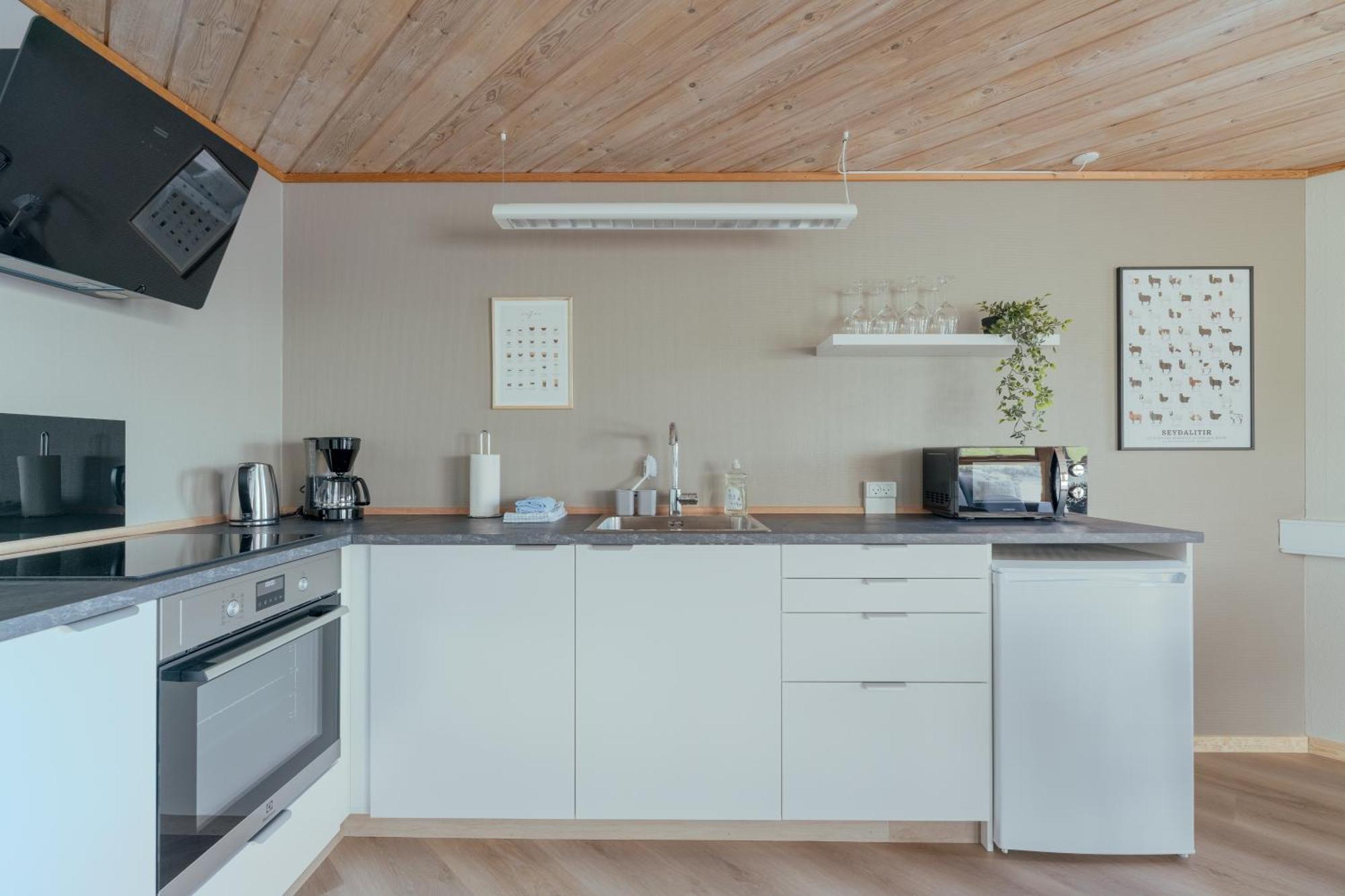 A Tromini Guesthouse Tórshavn Extérieur photo