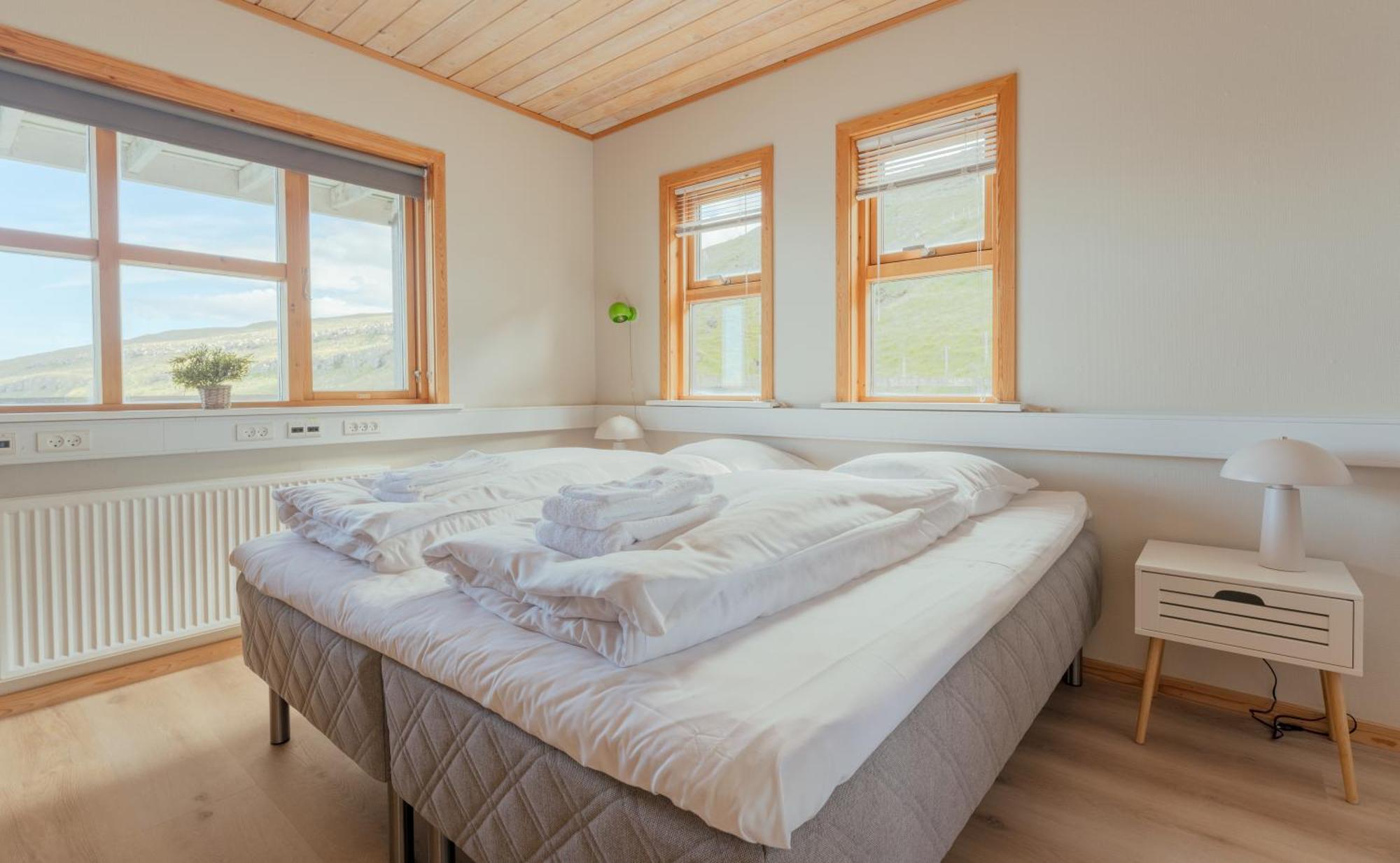 A Tromini Guesthouse Tórshavn Extérieur photo