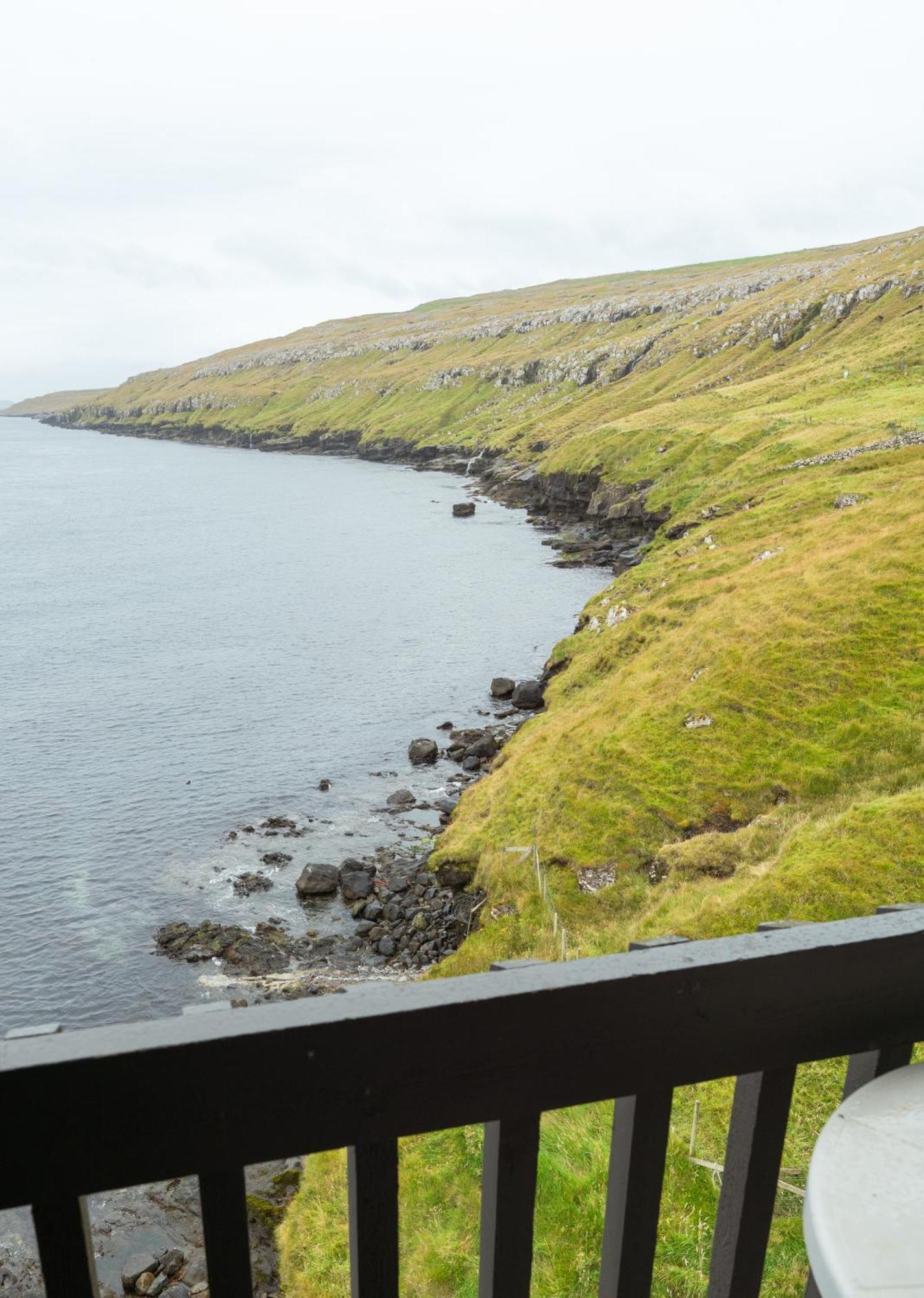 A Tromini Guesthouse Tórshavn Extérieur photo